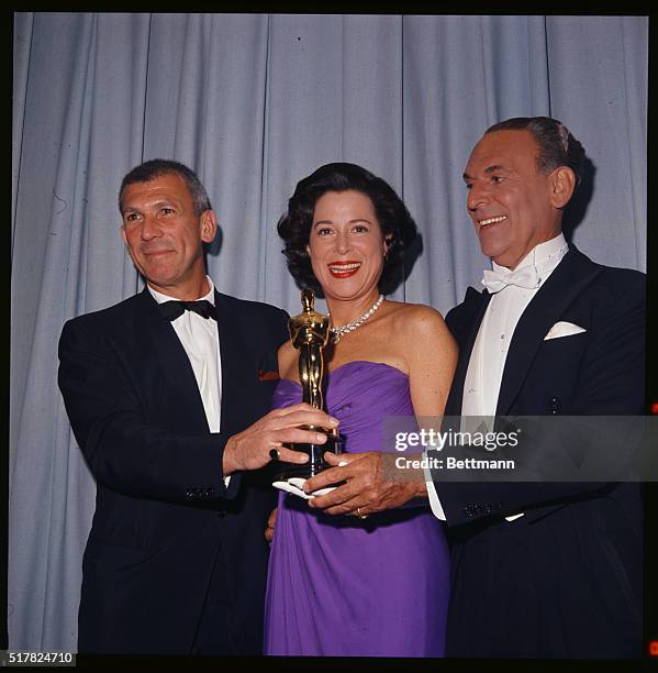 Here, Richard Brooks receives an Oscar from Kitty Carlisle and Moss Hart for the Best Screenplay.