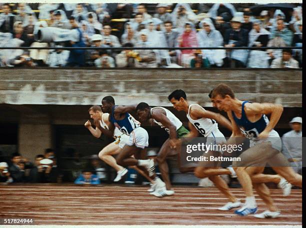 Olympics: Bob Hayes, of U.S. Running in a race which he won.