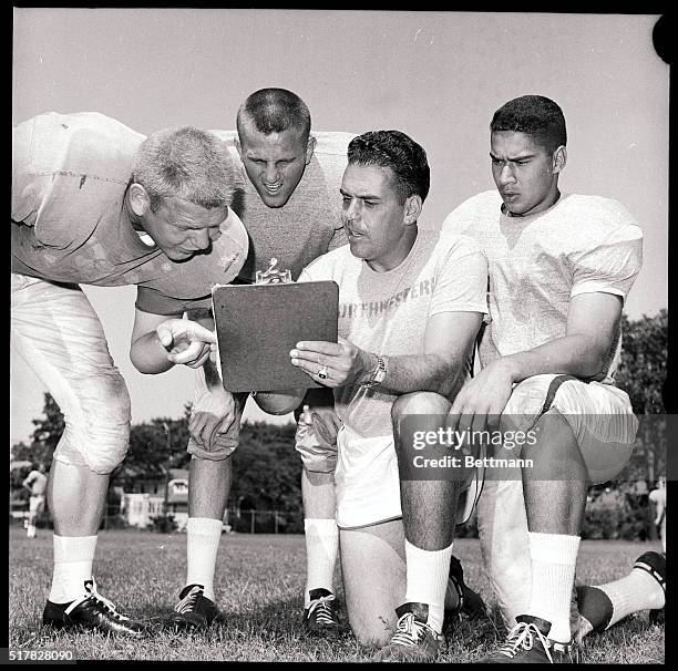 Otto Graham Photos and Premium High Res Pictures - Getty Images