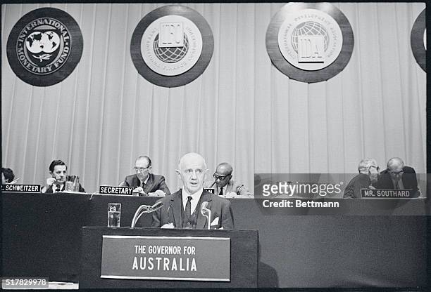 Washington, DC: The Right Honorable William McMahon, treasurer of the Commonwealth of Australia, addresses the annual meeting of the Board of...