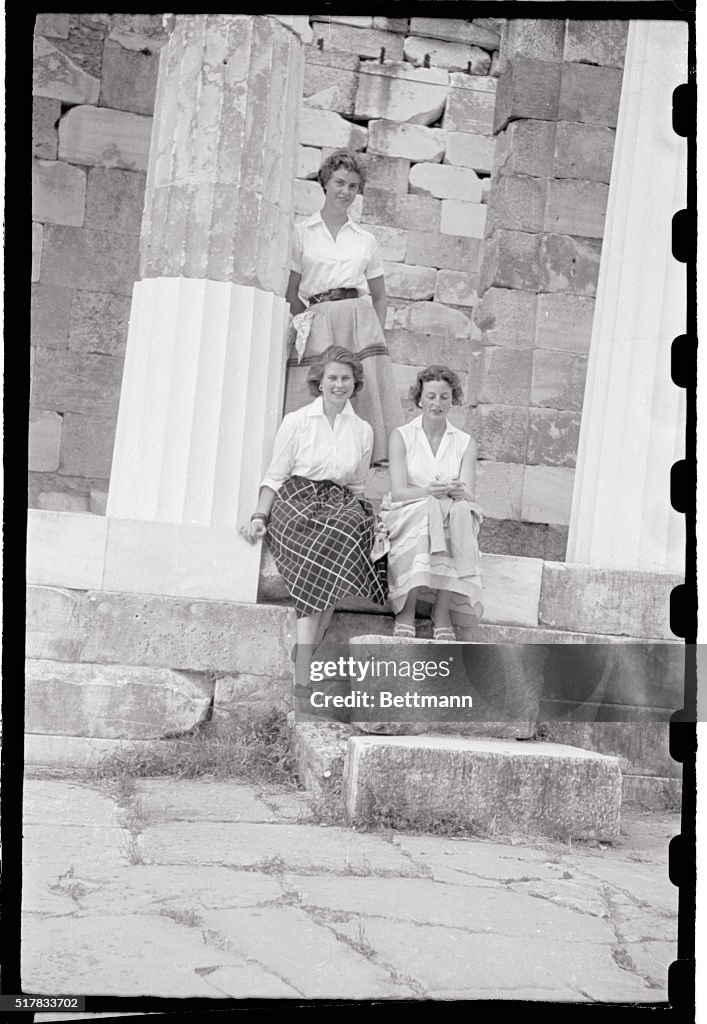 Princess Margrethe with Princess Isabella and Princess Maria Carlotta