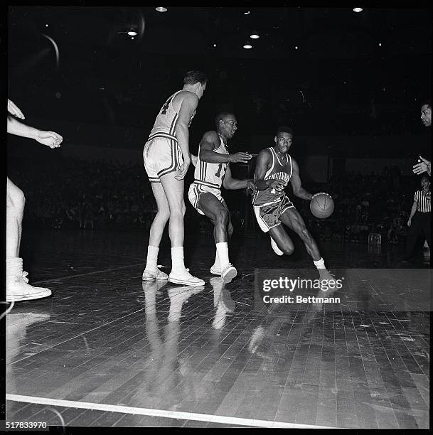 Oscar Robertson Carried by Teammates in Jubilation Print. Art Oscar Robertson Carried by Teammates in Jubilation Print. Art