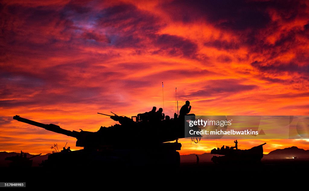 MIA1 Abrams Tank ao pôr do sol