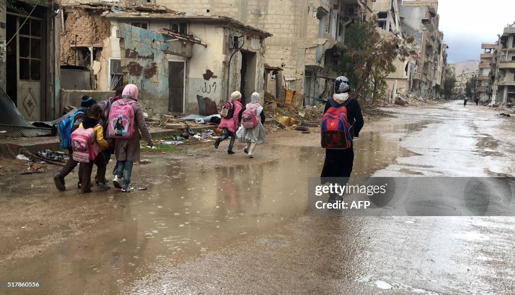 TOPSHOT-SYRIA-CONFLICT-SCHOOL