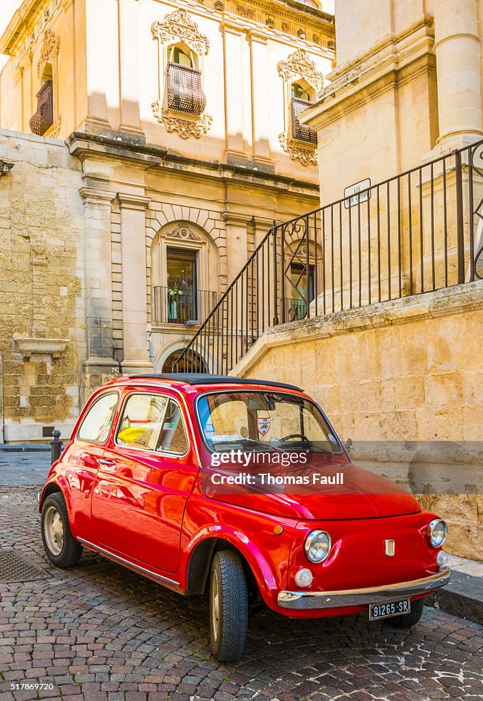 Rot Fiat in Italien