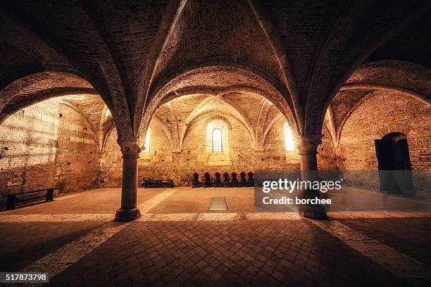 luogo sacro - abbazia foto e immagini stock