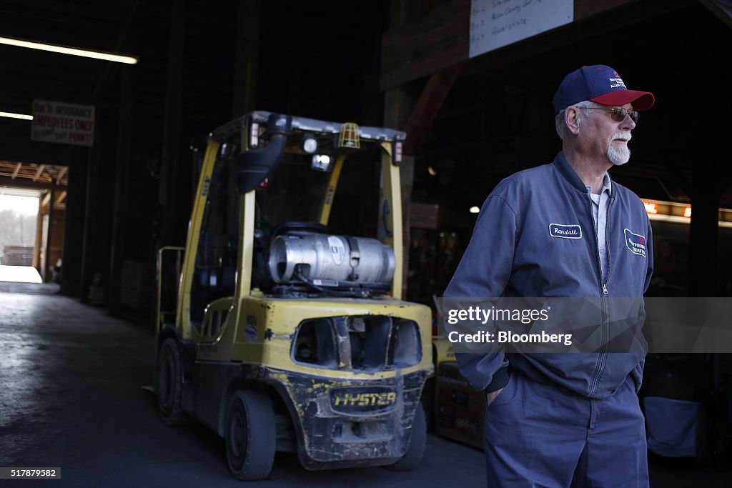 NAFTA Trade War: $16-an-Hour Job Lost, $2-an-Hour Job Gained