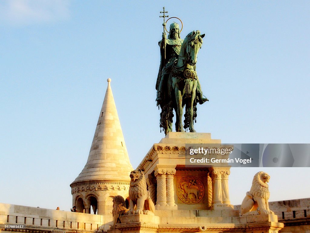 Bronze statue Stephen I, Hungarian founding father