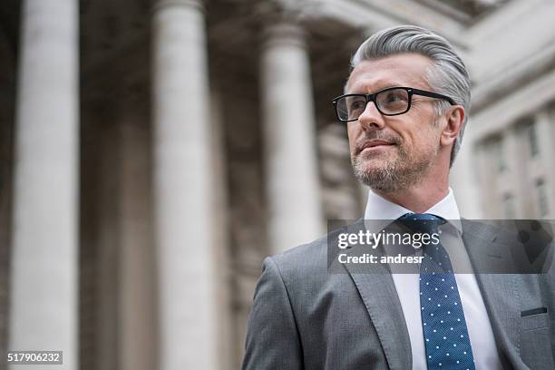 bem sucedido homem de negócios - profissão jurídica imagens e fotografias de stock