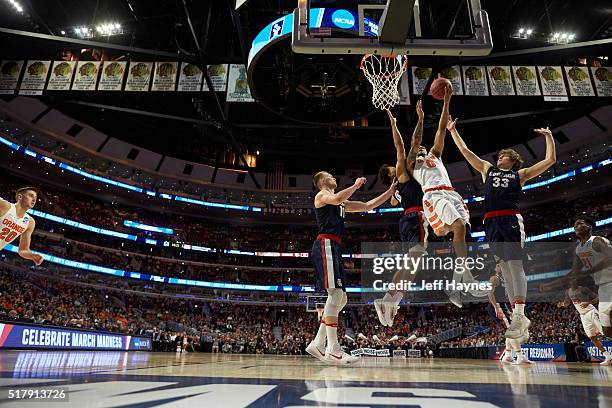 Playoffs: Syracuse Michael Gbinije in action vs Gonzaga Kyle Wiltjer and Silas Melson at United Center. Chicago, IL 3/25/2016 CREDIT: Jeff Haynes