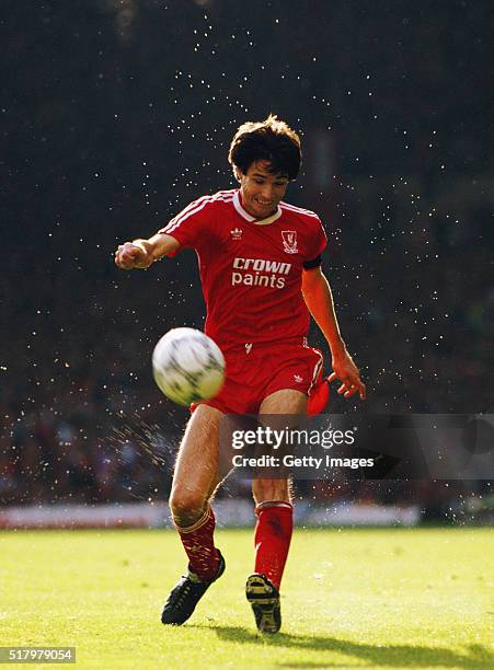 Liverpool defender Alan Hansen in action during a Division One match at Anfield on October 17, 1987 in Liverpool, England.