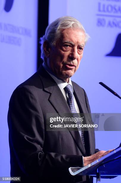 Peruvian Writer 55 Vargas Llosa: Culture Ideas And Freedom Stock Photos, High-Res ...