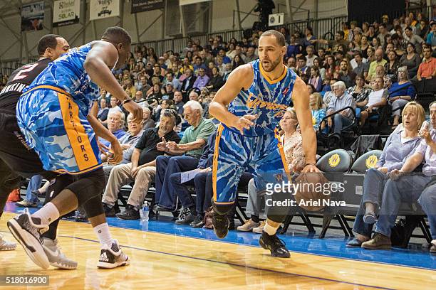 Mychel Thompson of the Santa Cruz Warriors drives to the basket against the Idaho Stampede during an NBA D-League game on MARCH 24, 2016 in Santa...