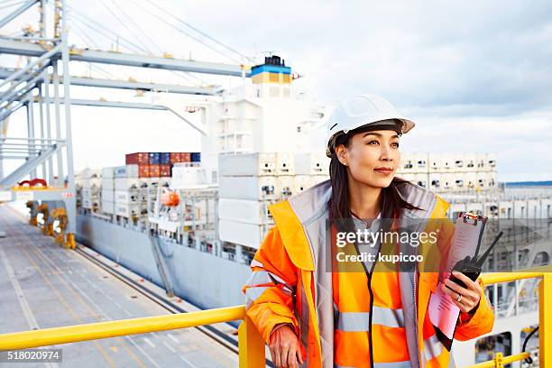 she knows this dock like the back of her hand - pier stock pictures, royalty-free photos & images