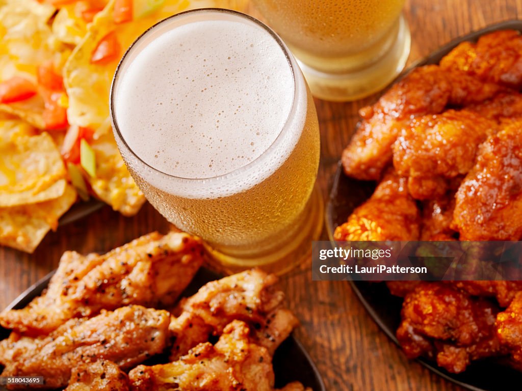 Cerveja e asas de frango