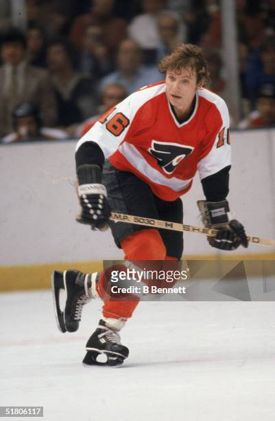 303 Bobby Clarke Ice Hockey Player Stock Photos, High-Res Pictures, and  Images - Getty Images