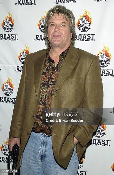 Comedian Ron White arrives to the Comedy Centrals Jeff Foxworthy Roast December 1, 2004 in New York City.