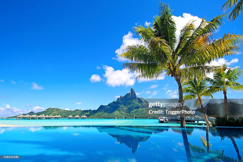 Bora Bora piscina de borda infinita