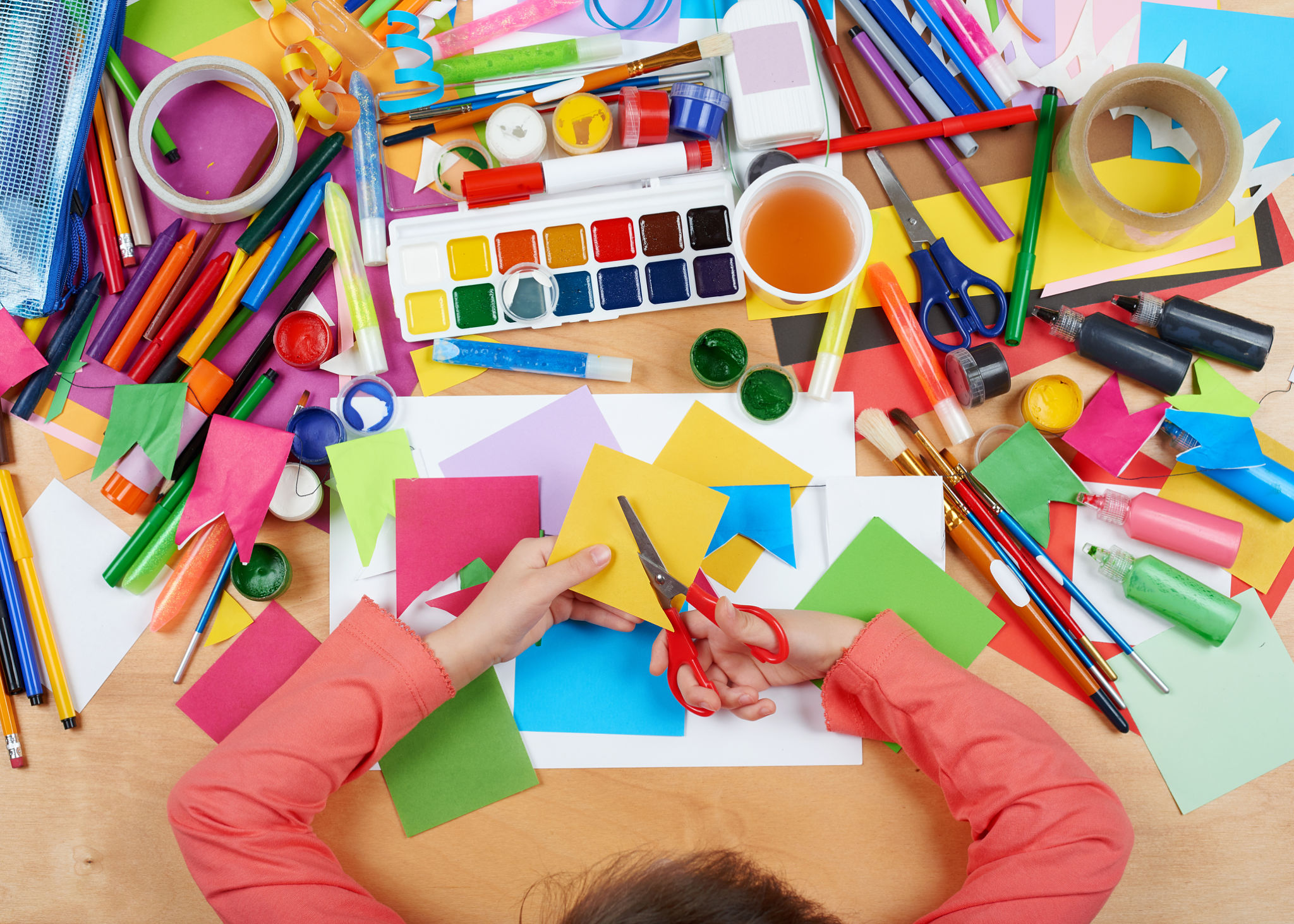 art supplies table