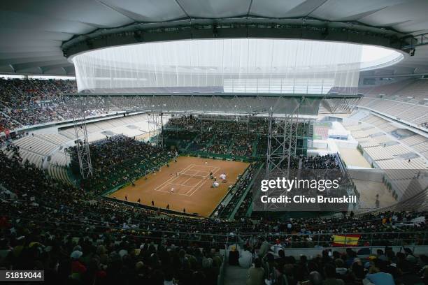 General view of the first rubber between Carlos Moya of Spain and Mardy Fish of the USA during the Davis Cup by BNP Paribas-World Group Final between...