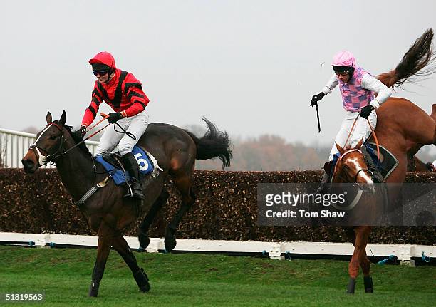 Colonel Frank ridden by JP McNamara jumps the final fence just ahead of Calling Brave ridden by Mick Fitzgerald to win the williamhill.co.uk future...