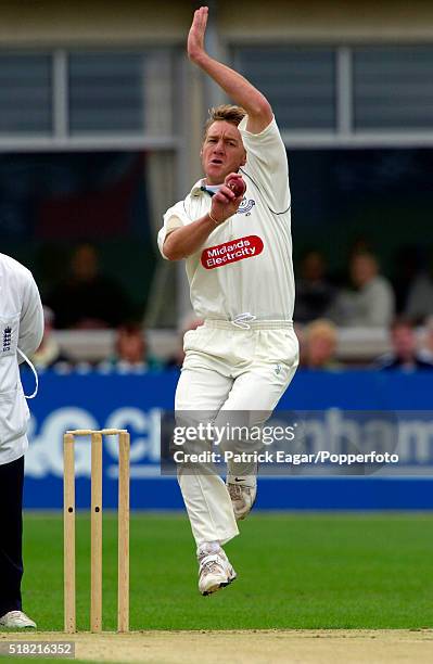 Andy Bichel of Worcestershire bowling during the Benson and Hedges Quarter Final against Gloucestershire at Bristol, 21st May 2002. Worcestershire...