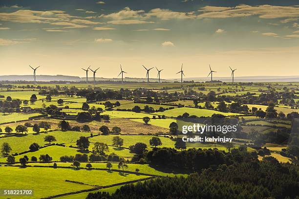 wind turbines viewed from helicopter - west yorkshire stockfoto's en -beelden