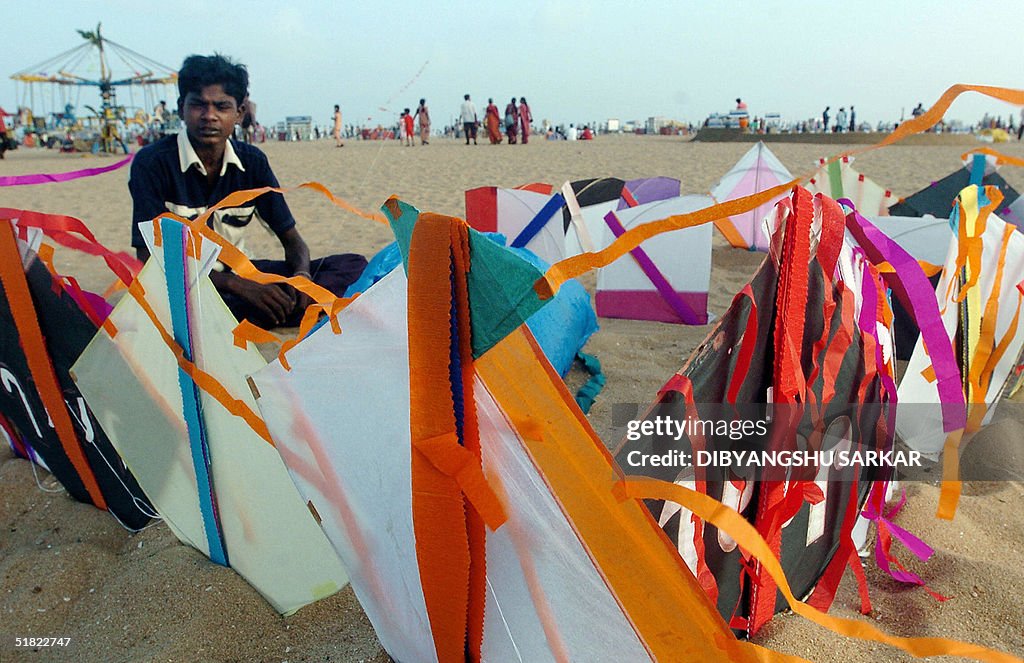 Indian 15-year-old kite seller K. Kumare