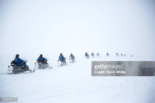 svalbard, arctic circle, norway - spitsbergen stock pictures, royalty-free photos & images