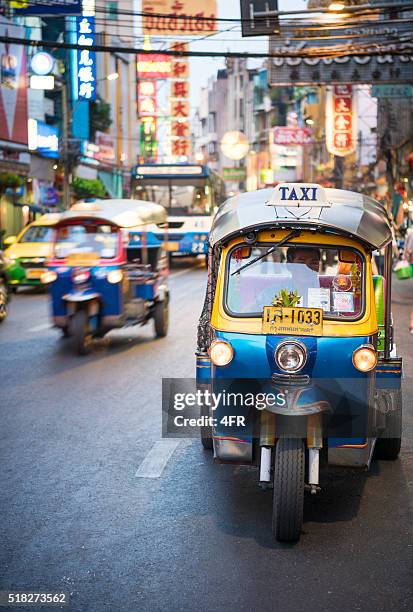 tuk-tuk, banguecoque - auto riquexó imagens e fotografias de stock