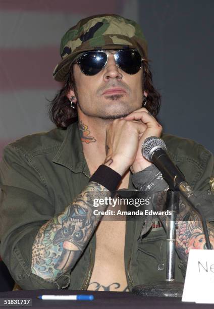 Drummer Tommy Lee and all the original members of Motely Crue reunite after six years to announce "Red, White & Crue Tour 2005...Better Live than...