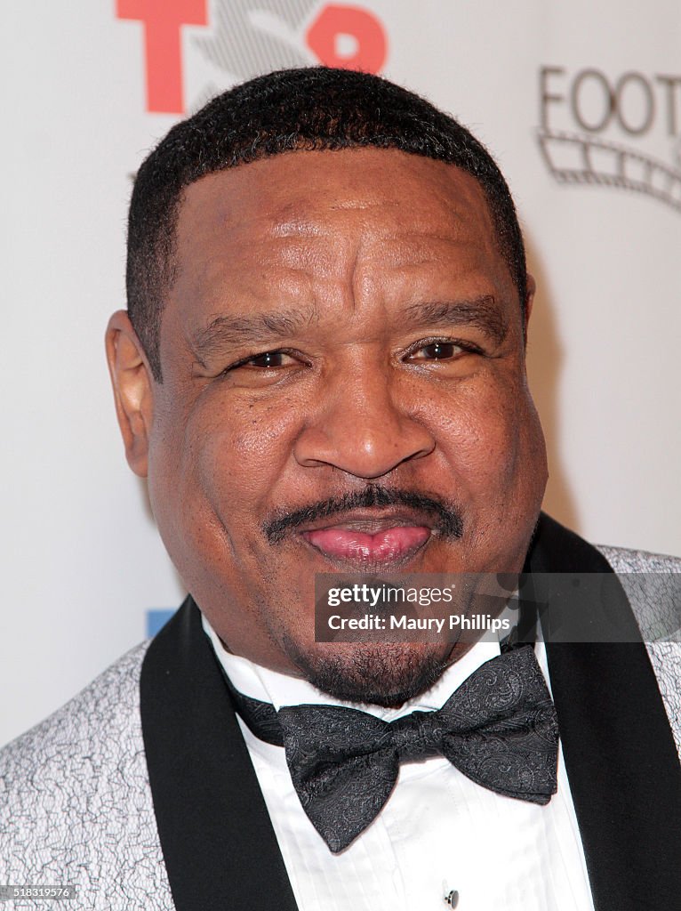 Actor Dorien Wilson attends "Weekend With The Family" Los Angeles