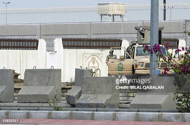 Saudi security forces take position in front of the US consulate in the Red Sea port city of Jeddah 07 December 2004. Osama bin Laden's Al-Qaeda...