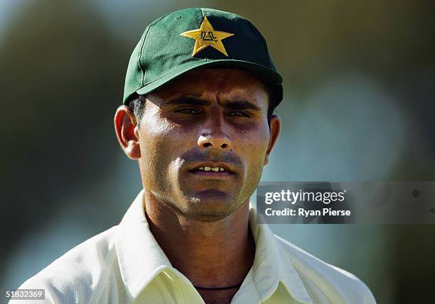 Ab Razzak 1,460 Pakistan Abdul Razzaq Stock Photos, High-Res Pictures, and Images ...
