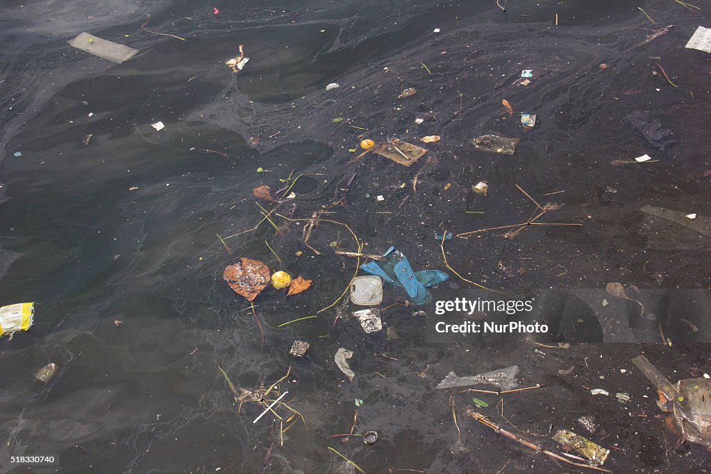 Rio 2016: Pollution in Guanabara Bay