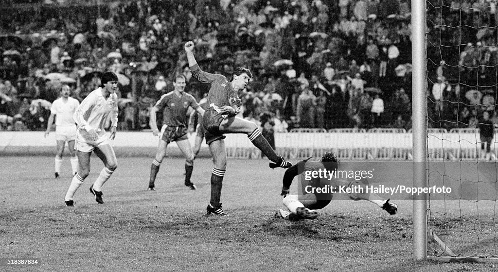 European Cup Winners Cup Final  -  Aberdeen v Real Madrid