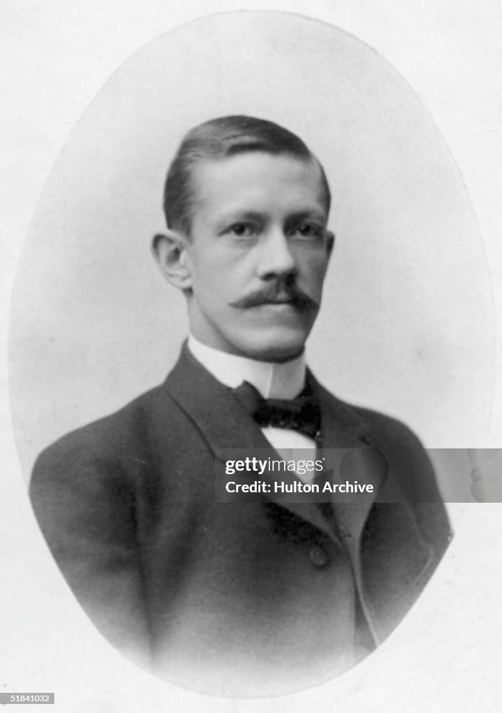 Swedish ophthalmologist Allvar Gullstrand , who won the 1911 Nobel