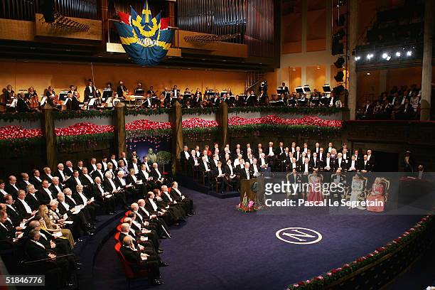 All the Nobel Laureates and the Swedish Royal family are seen during the awarding ceremony of the Nobel Prizes at City Hall December 10, 2004 in...
