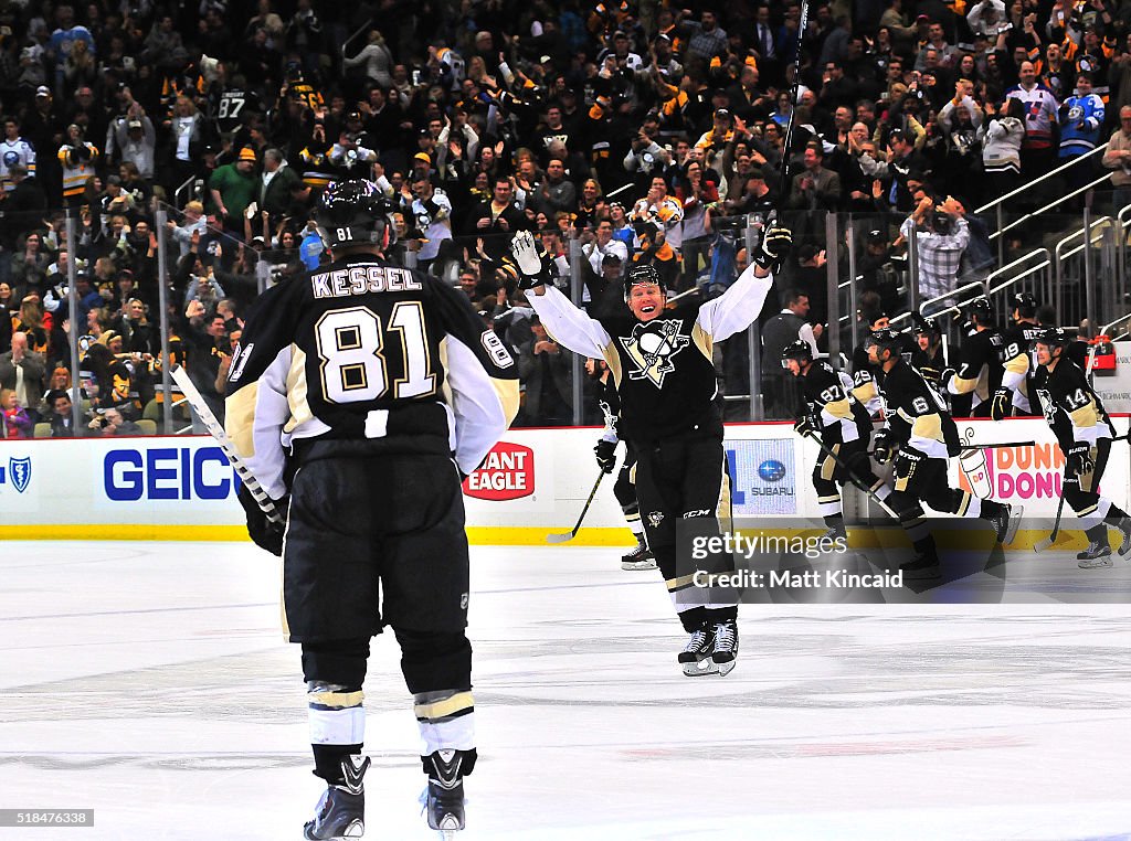 Buffalo Sabres v Pittsburgh Penguins