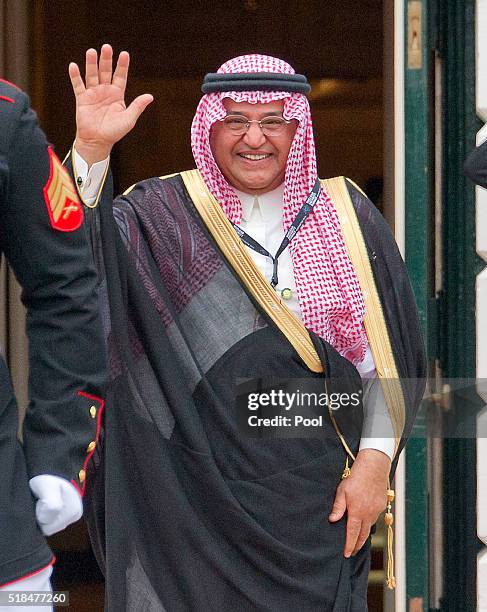 Hashim D R 48 Hashim Yamani Stock Photos, High-Res Pictures, and Images - Getty Images