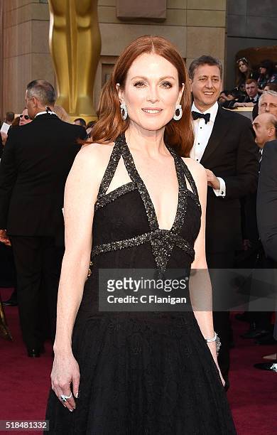 Actress Julianne Moore attends the 88th Annual Academy Awards at the Hollywood & Highland Center on February 28, 2016 in Hollywood, California.