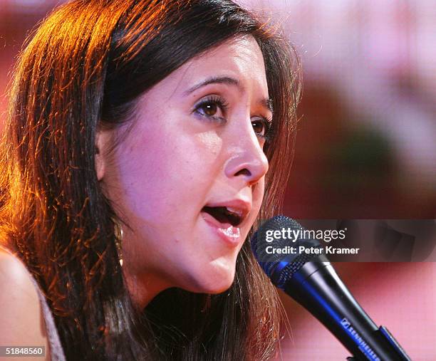 Singer Vanessa Carlton performs on stage at the Z100 Jingle Ball 2004 at Madison Square Garden on December 10, 2004 in New York City.