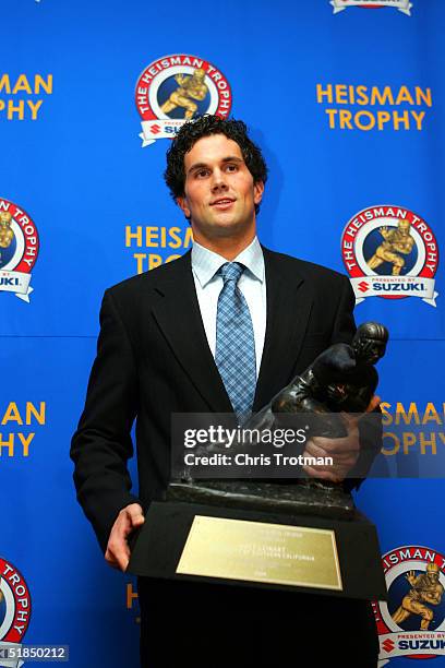 Quarterback Matt Leinart of the University of Southern California Trojans wins the 2004 Heisman Trophy on December 11, 2004 in New York City.