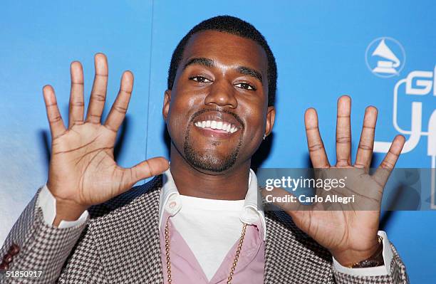 Example The Rapper Smiling Kanye West Smiling Photos and Premium High Res Pictures - Getty Images