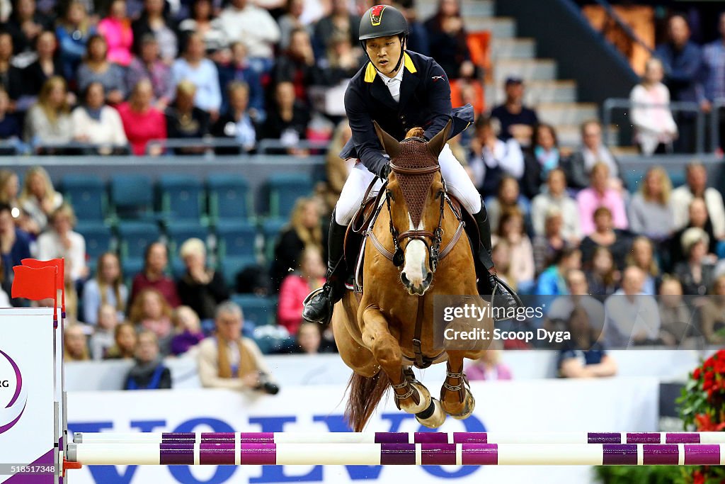 Fei Jumping World Longines Jumping Zhiwen Zhao Of China Rides