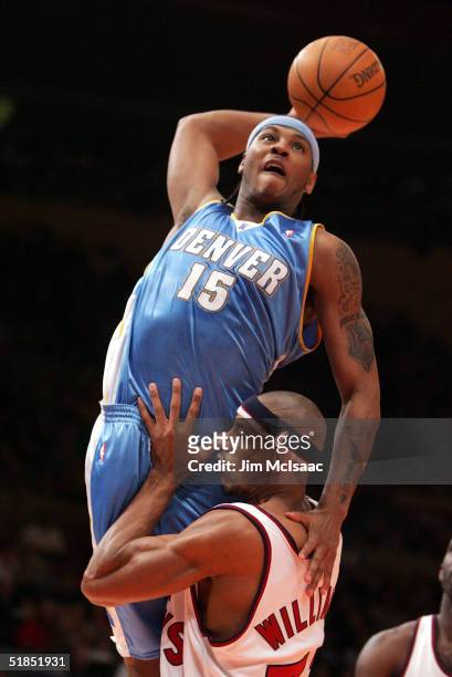 888 Carmelo Anthony Dunk Stock Photos, High-Res Pictures, and