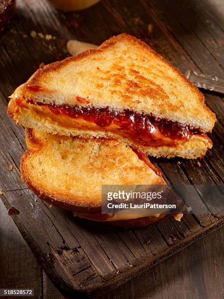 grilled peanut butter and jelly sandwich - peanut butter and jelly sandwich stock pictures, royalty-free photos & images