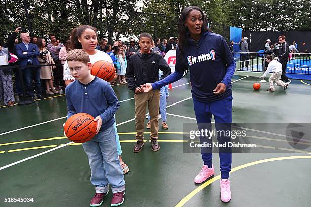 Swin Cash of the New York Liberty coaches drills during the 2016 White House Easter Egg Roll on March 28, 2016 in Washington, DC. NOTE TO USER: User...