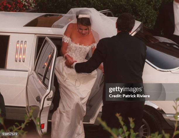 FEBRUARY 1996 - THE WEDDING OF ANTONIA KIDMAN AND ANGUS HAWLEY.