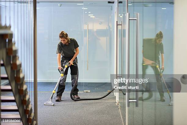 büro-putztuch - industrial cleaning stock-fotos und bilder